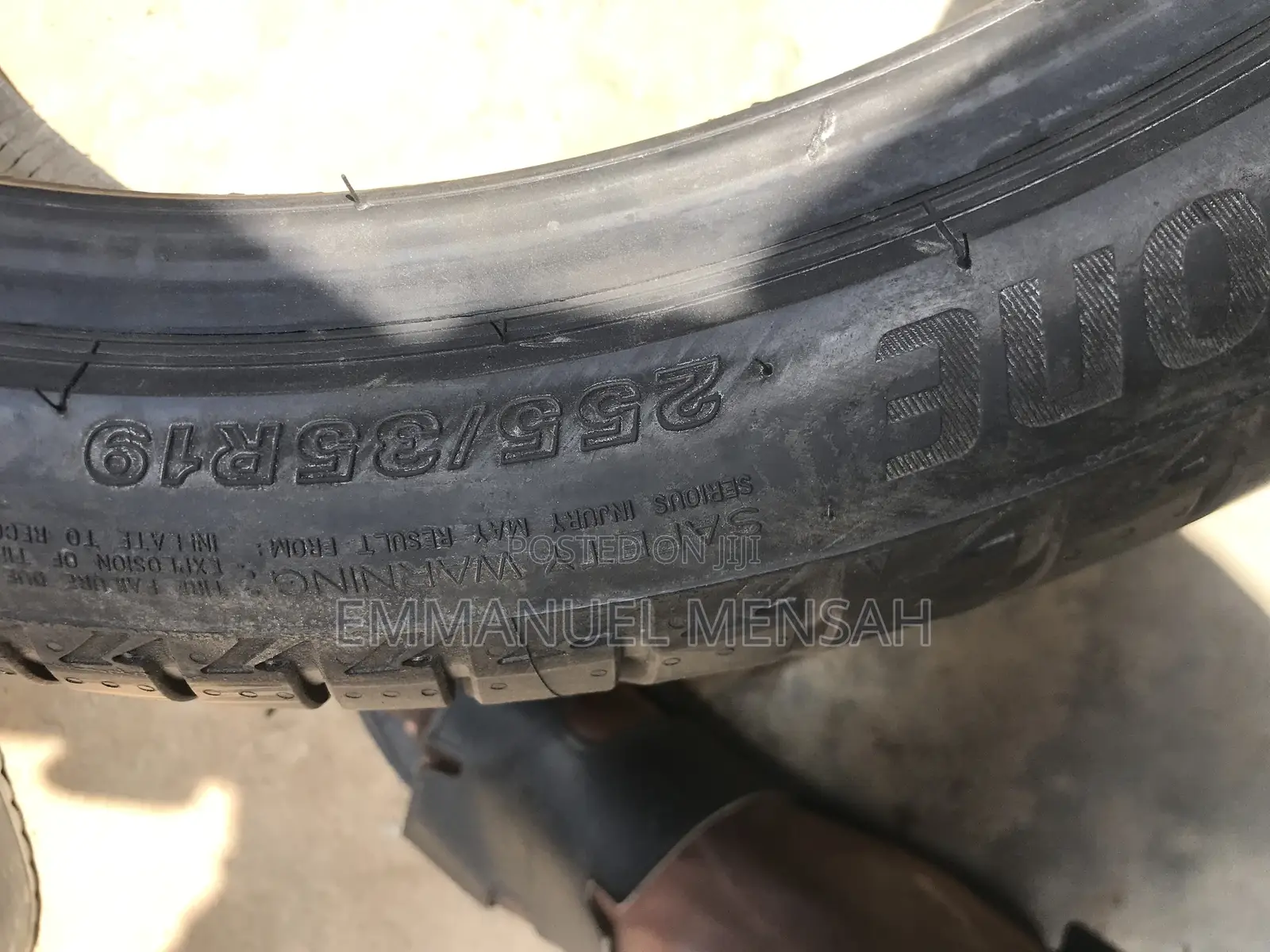 255/35r19 Brigdestone Tire