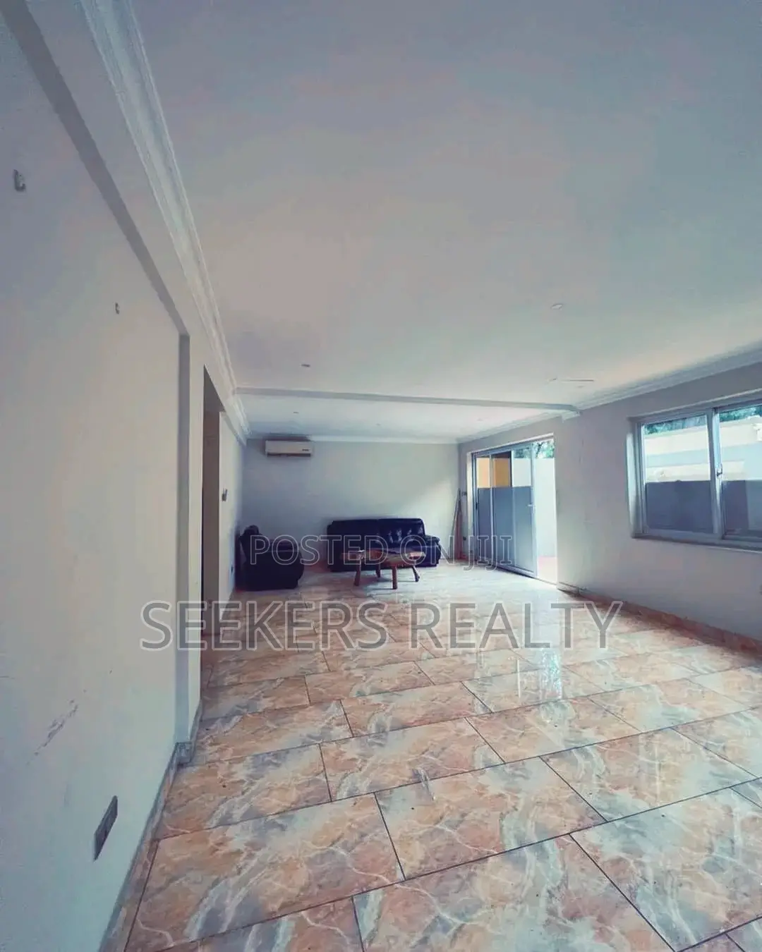 4bdrm Townhouse/Terrace in Seekers Realty, North Ridge for sale