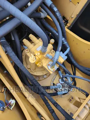 Almost New Cat 320 , Available Right Now