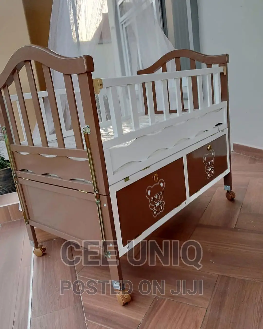 2 in 1 Baby Cot