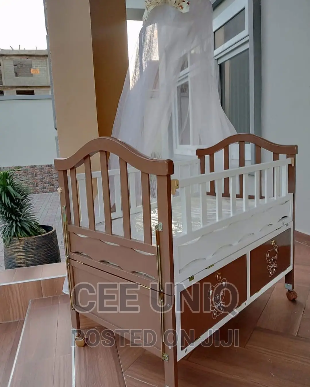 2 in 1 Baby Cot