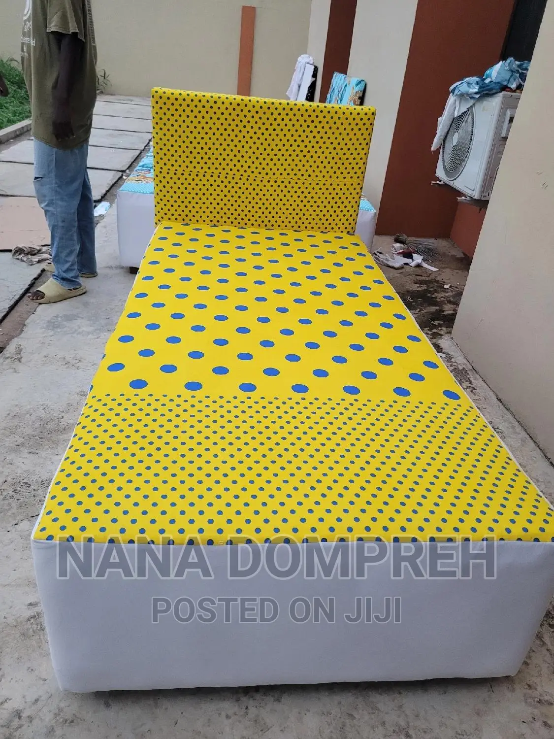 Inbuilt Single Bed