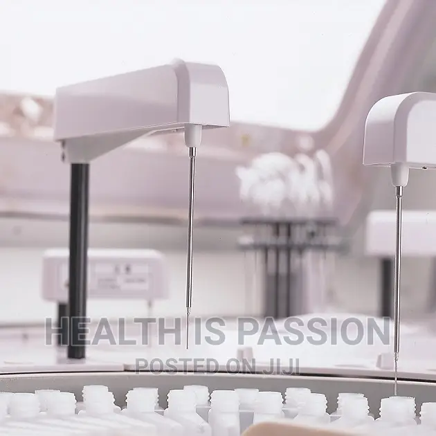 Mindray High Test Volume Chemistry Analizer: Mindray BS 600M