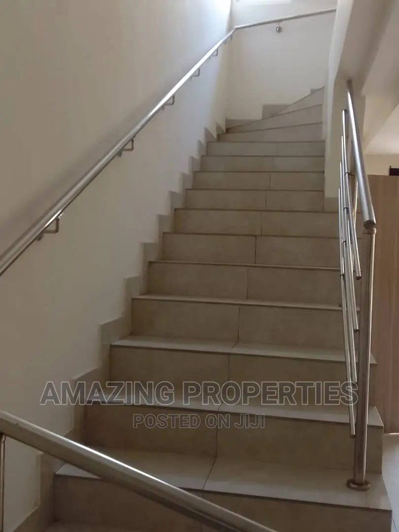 4bdrm House in Airport Residential Area for rent