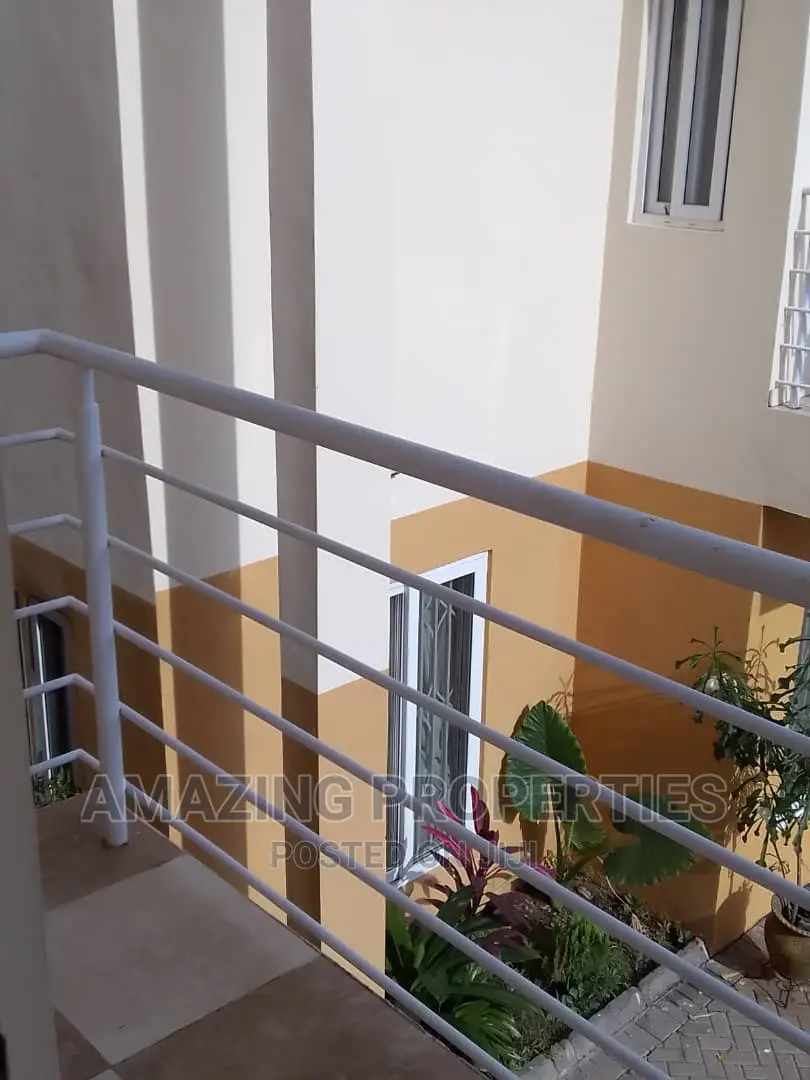 4bdrm House in Airport Residential Area for rent