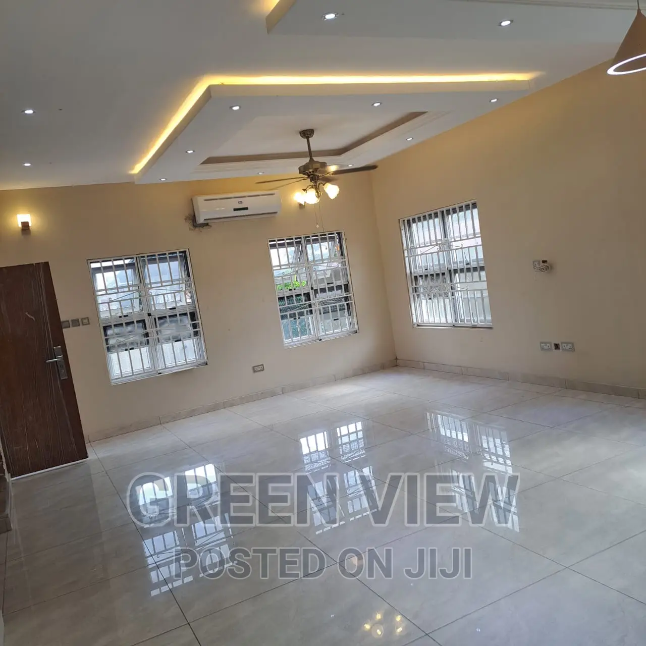 4bdrm Duplex in West Hills Mall Area for sale