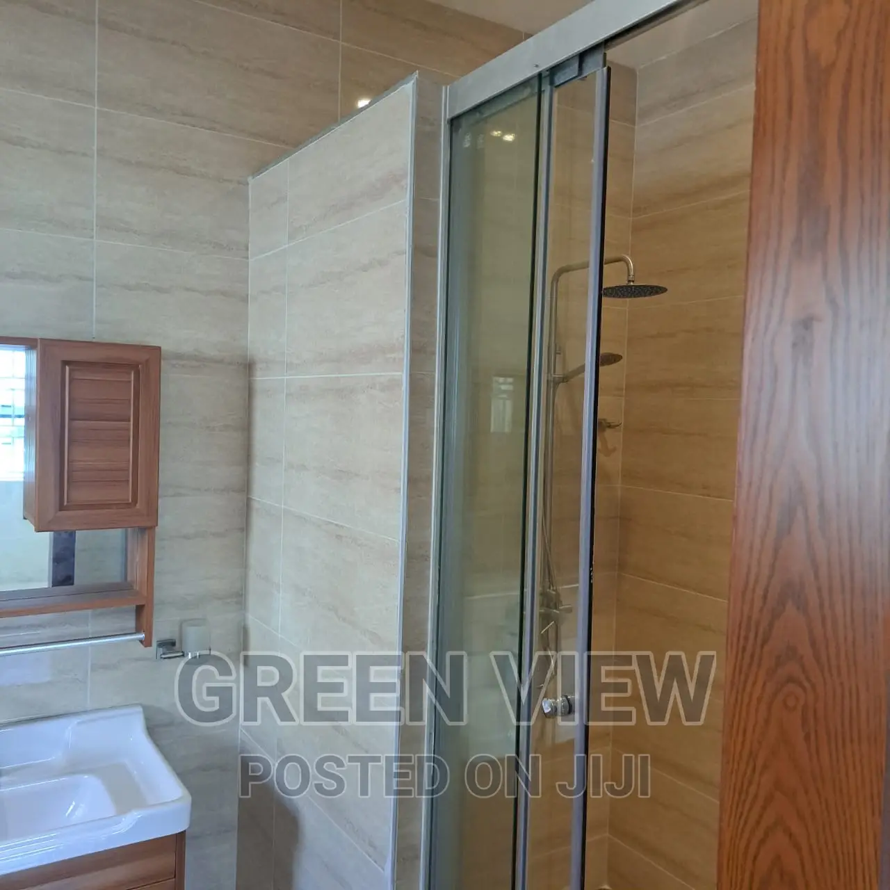 4bdrm Duplex in West Hills Mall Area for sale