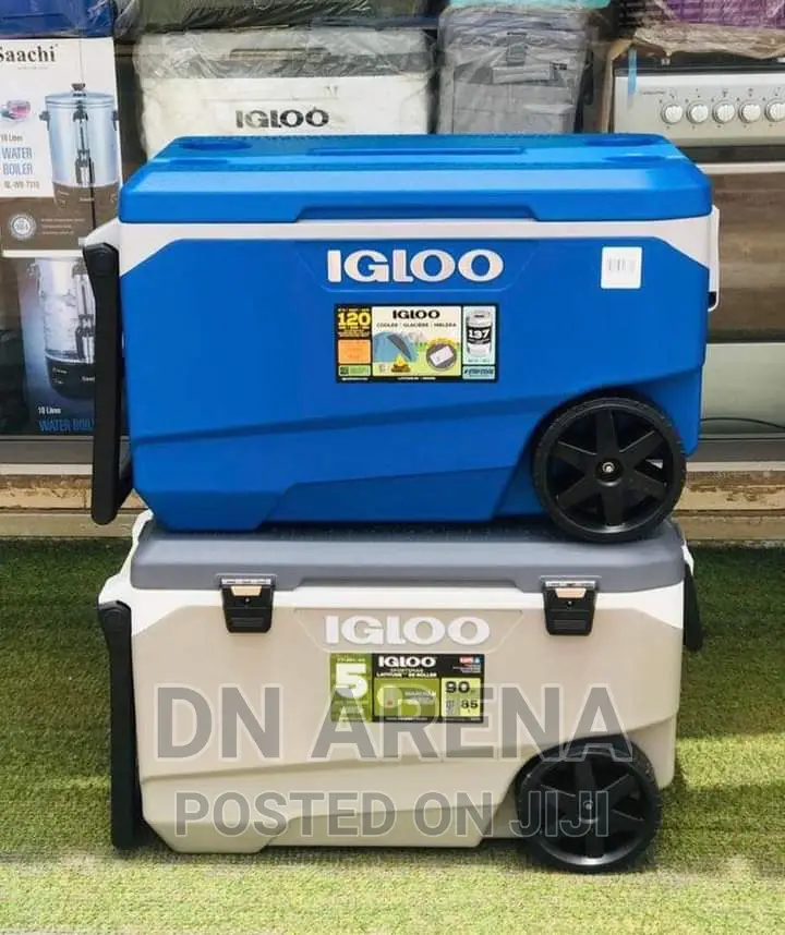 Igloo 90quart Roller Ice Chest
