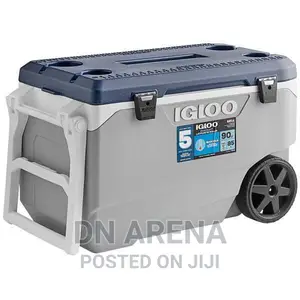 Igloo 90quart Roller Ice Chest