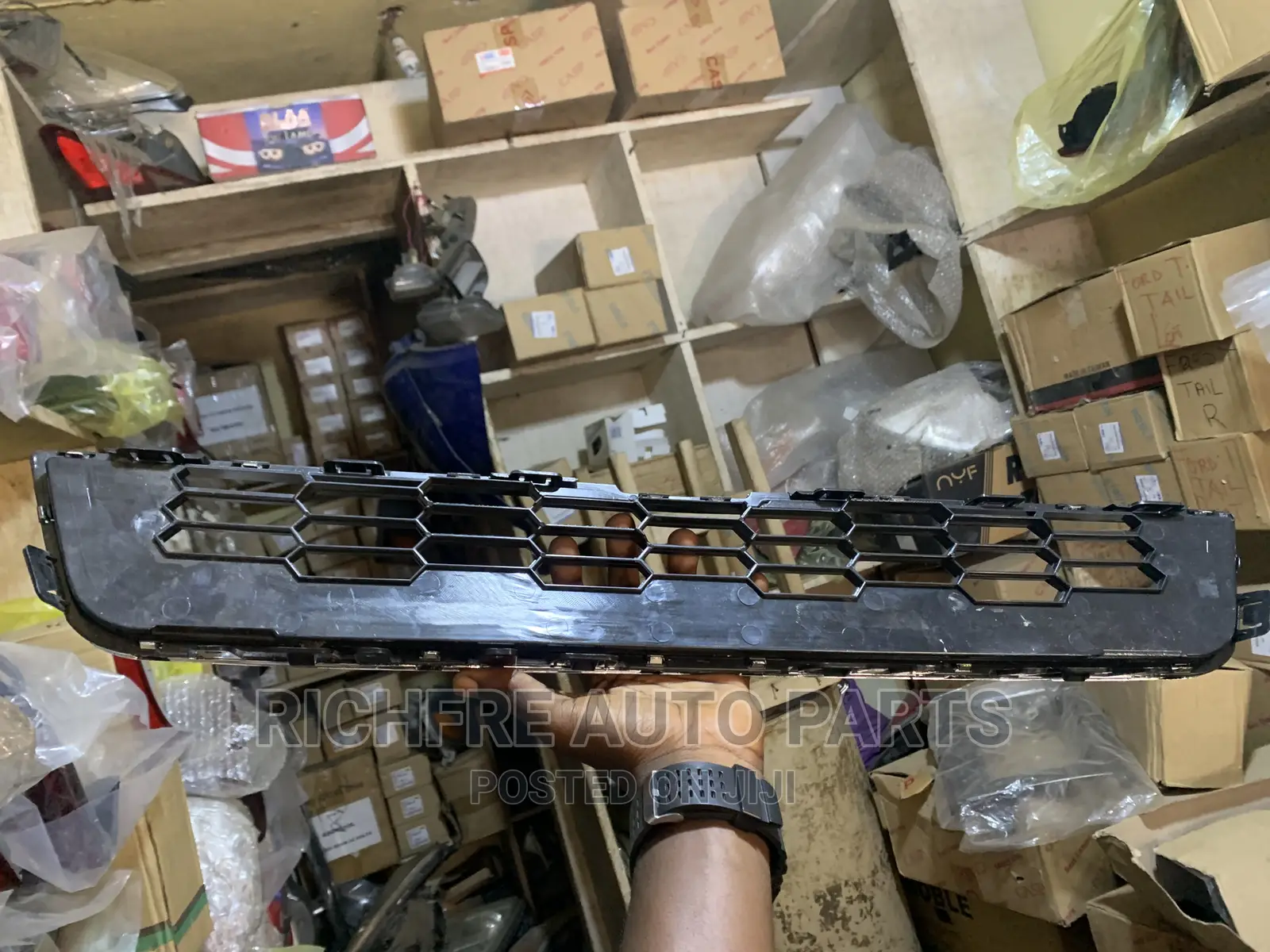 Chevrolet Sonic 2011/2012/2013/2014 Top Grille / Shells