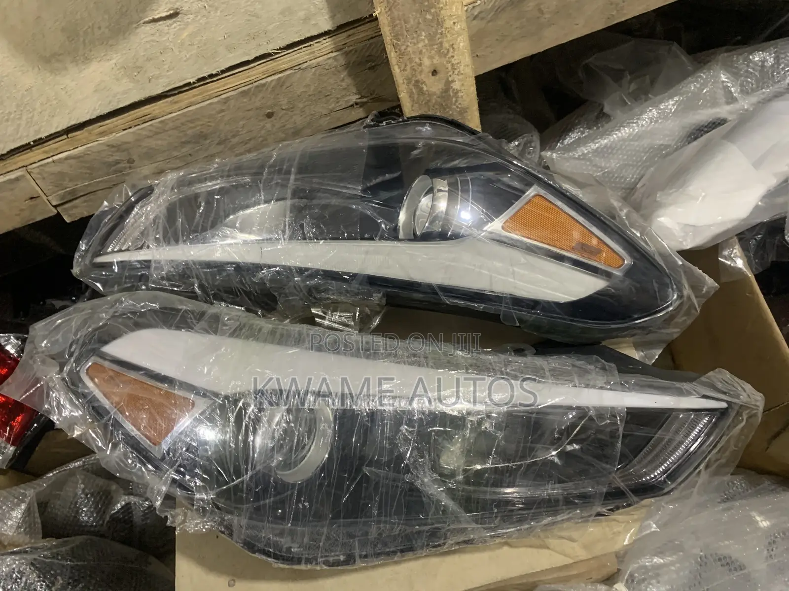 TUCSON 17 Headlight Pair LED