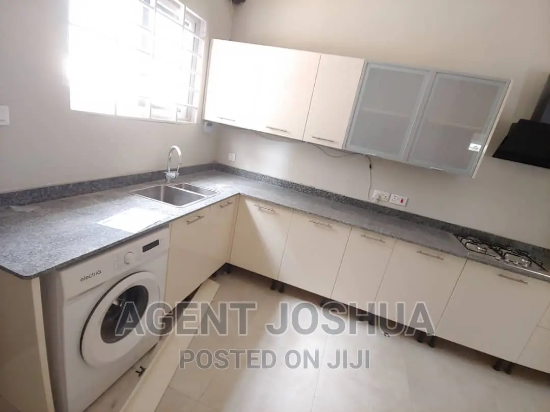 3bdrm House in Manet Court Estate for sale