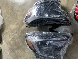 GMC Terrain Head Light Pair