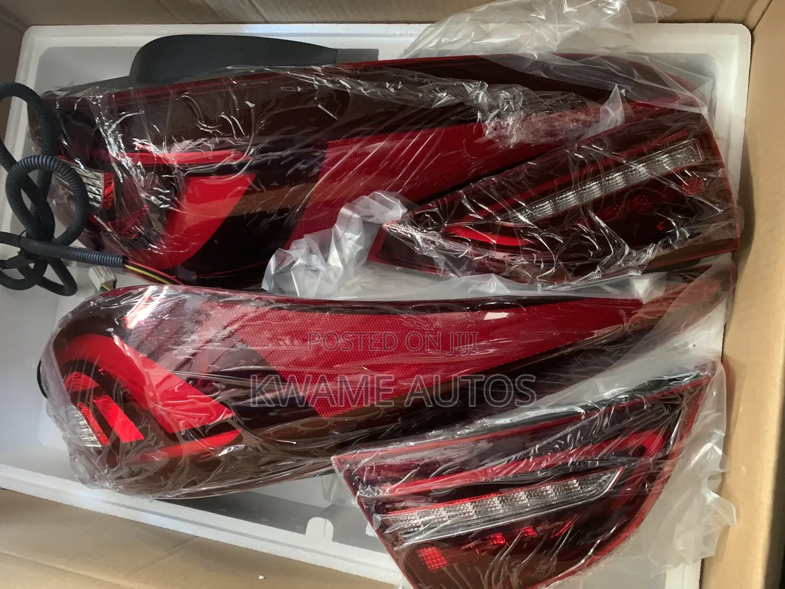 Elantra 12 Tailight Sperk Pair and Boot Light Complete