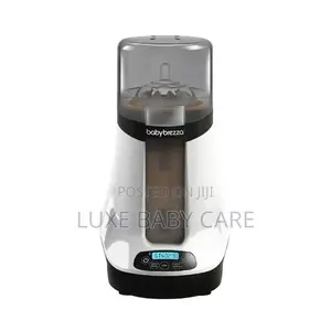 Baby Brezza Smart Bottle Breastmilk Warmer.