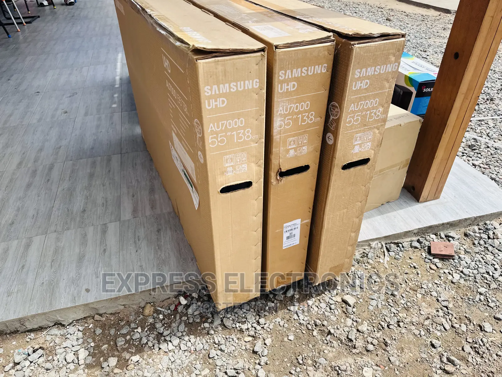 Get Smart Samsung UHD Smart 55”Au71000 Tv 
