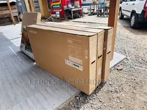 Elevate Your Viewing Experience UHD Smart Samsung 55”Au71