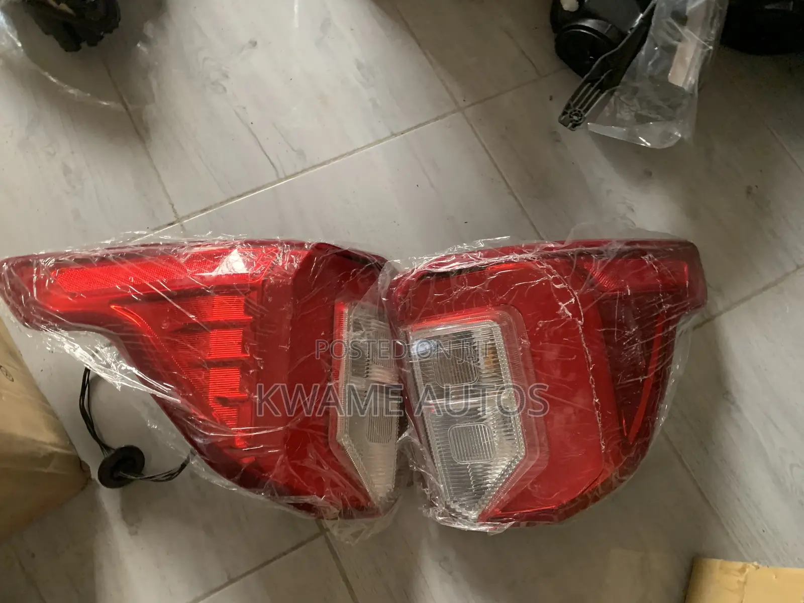Explore 20 Tailight Pair
