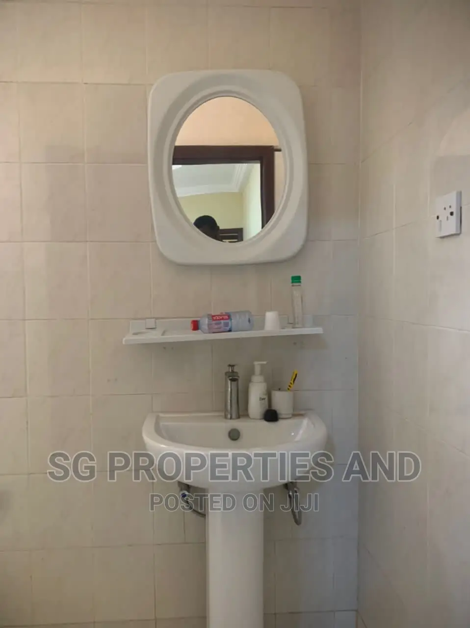 3bdrm House in Coastal, Spintex for rent