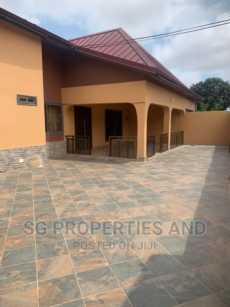3bdrm House in Coastal, Spintex for rent