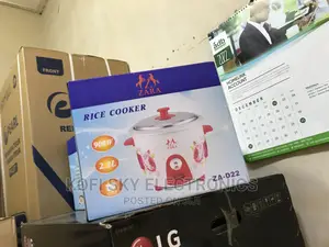 Photo - Strongly Zara 2.2liters Rice Cooker