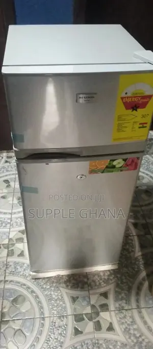 Refrigerator Westpool 115 Silver Refrigerator
