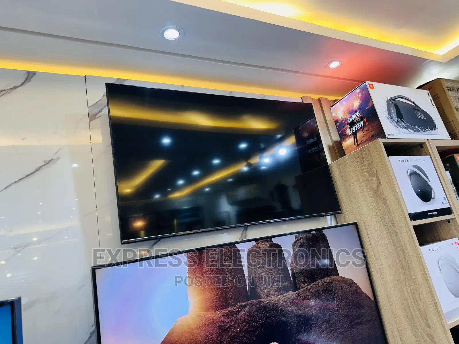 Unleash the Power With 55”Bu8000 Uhd4k Smart Samsung Slim Tv