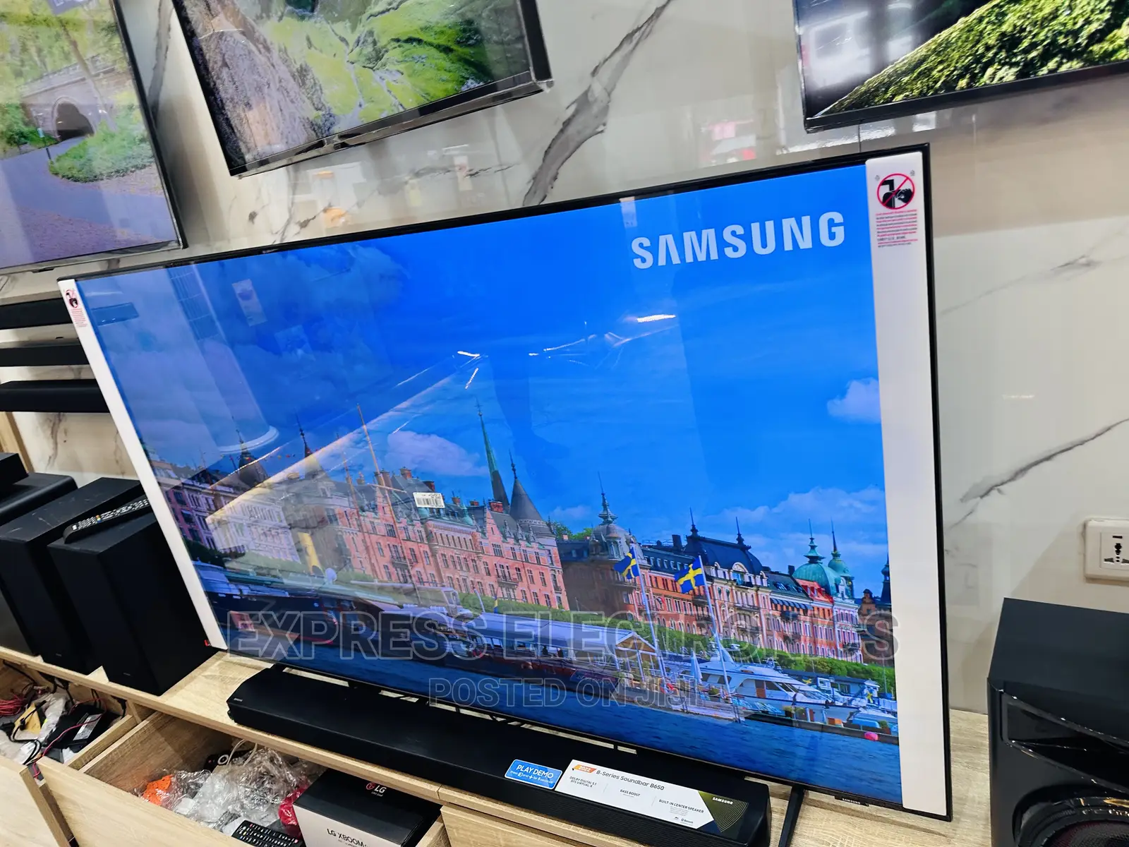 Immersive Yourself With Samsung UHD Smart 75”Cu8000 Tv