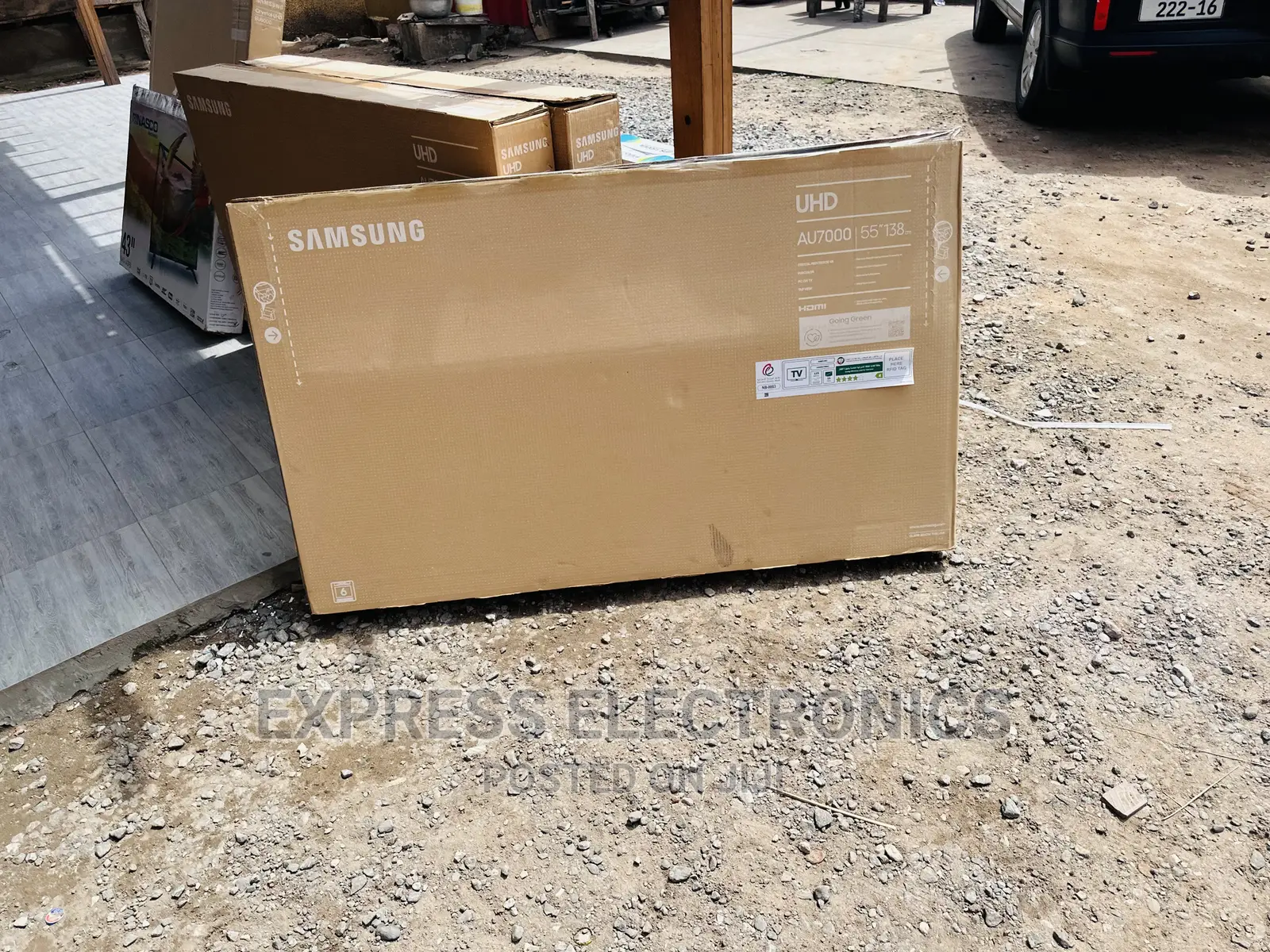Stylish and Sleek UHD Smart 55”Au7000 Samsung
