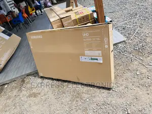 High Definition Display Slim UHD Smart Samsung 55”Au7000