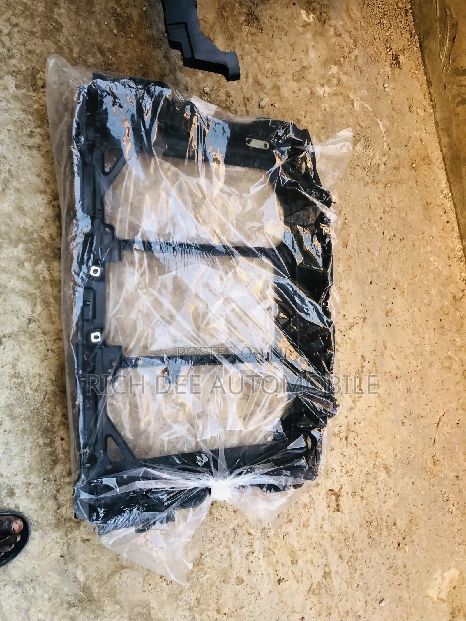CX5 2018 Radiator Support