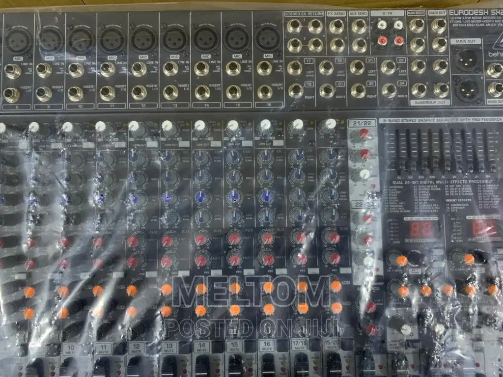 Behringer Eurodesk Sx2442fx 24channels Mixer
