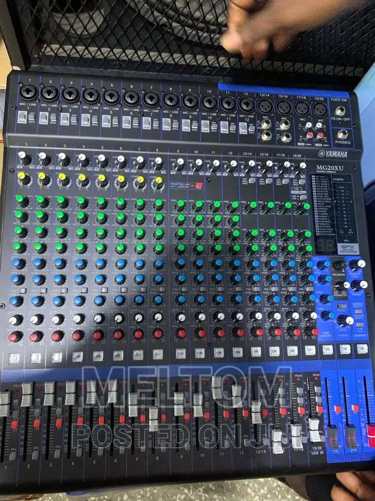 Yamaha Mg20xu 20channels Professional Mixer