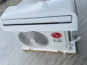 Brand New LG 2.5hp Split Type Air Conditioner(White) 
