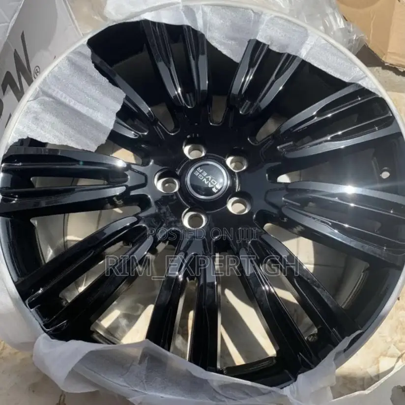 Original 2022 Range Rover Rim 22