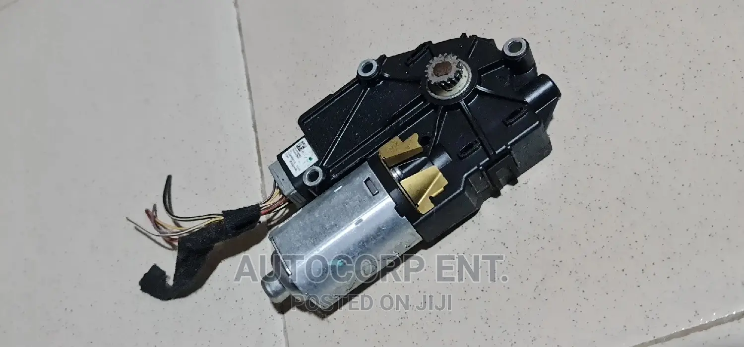 2012 - 2018 Ford Focus Sunroof Motor