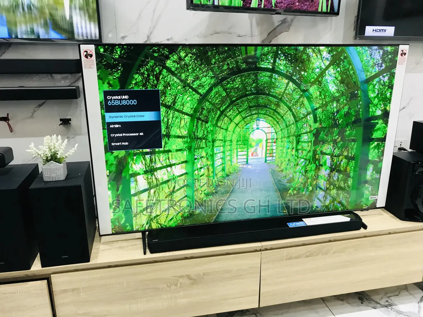 LED Smart Samsung UHD 65 Inches Glossy BU80 Tv