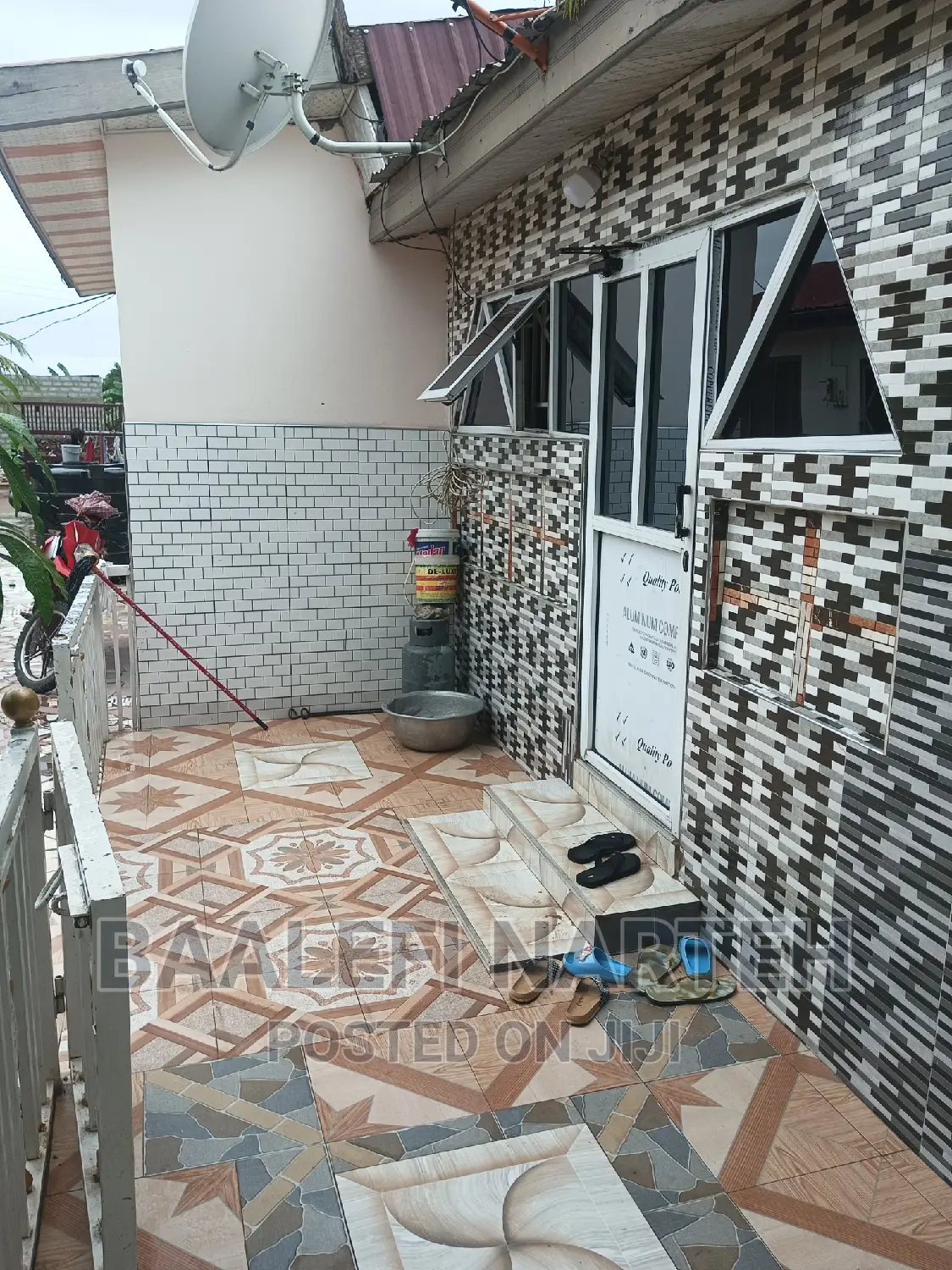Furnished 10bdrm House in Tema Metropolitan for sale