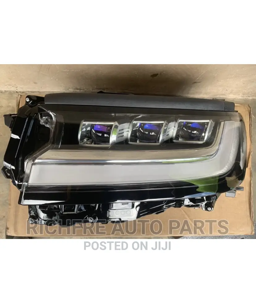 Toyota Land Cruiser Headlight