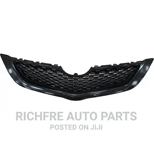 Toyota Yaris 2010 Front Grille / Shells