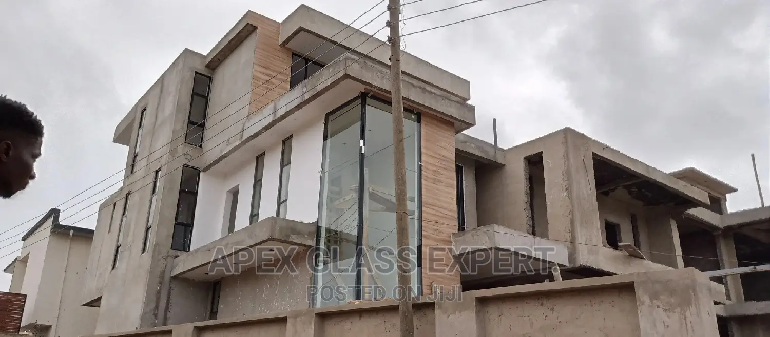 Special Curtain Wall System. Apex Glass