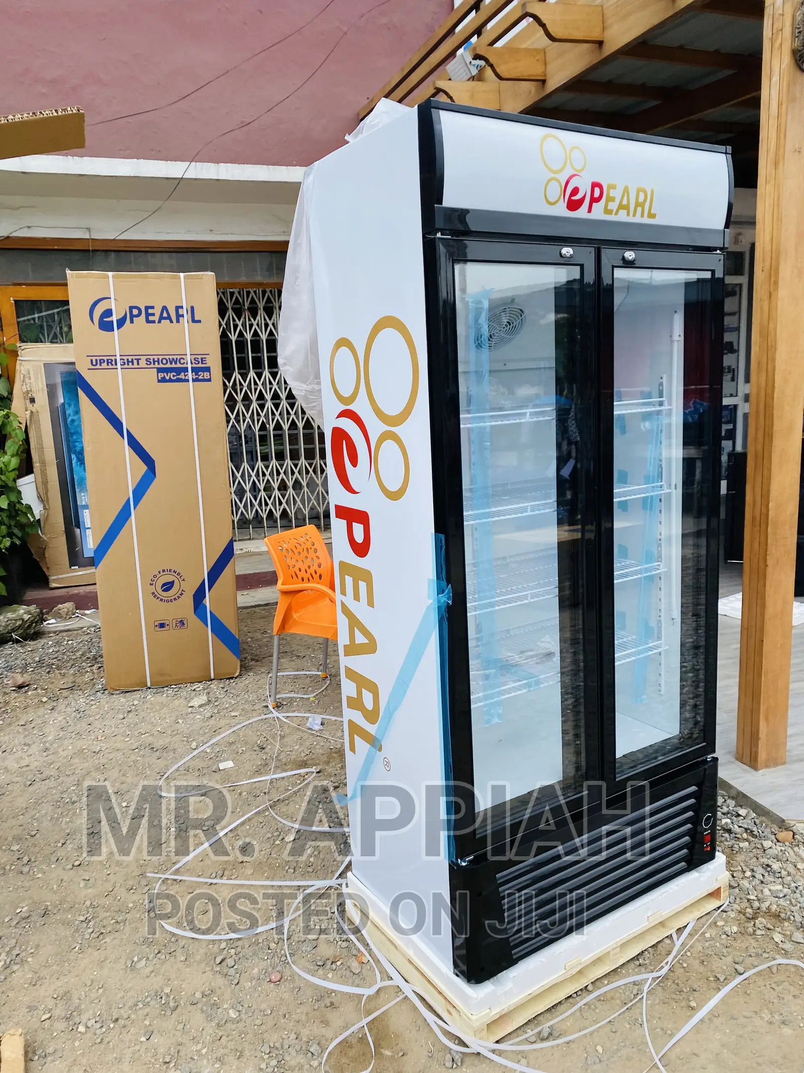 Durable and Affordable PearlPVC 622-2b 2door Display Fridge