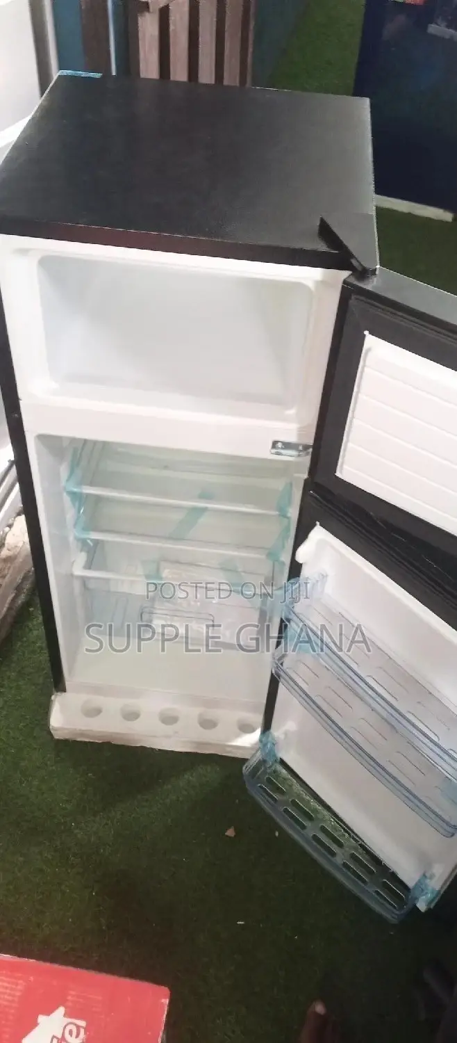 Quality Black Westpool Refrigerator