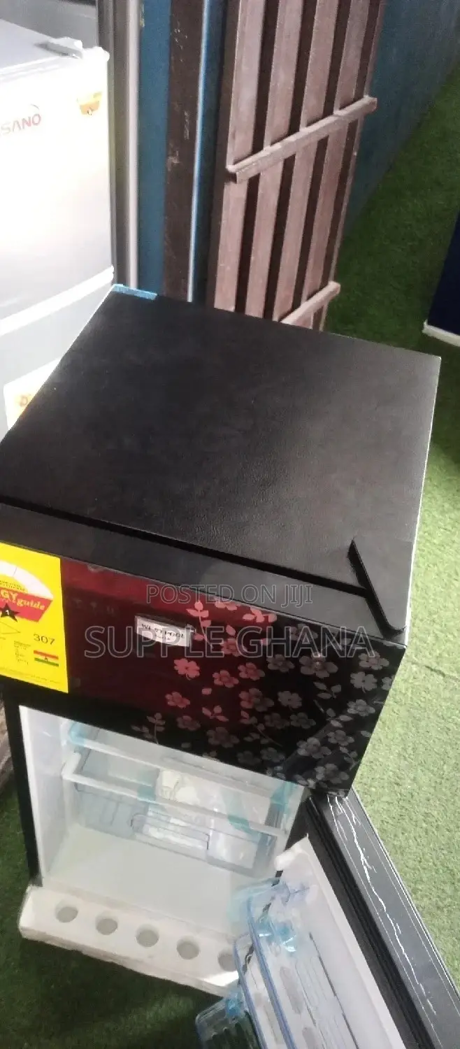 Westpool 115 Black Refrigerator