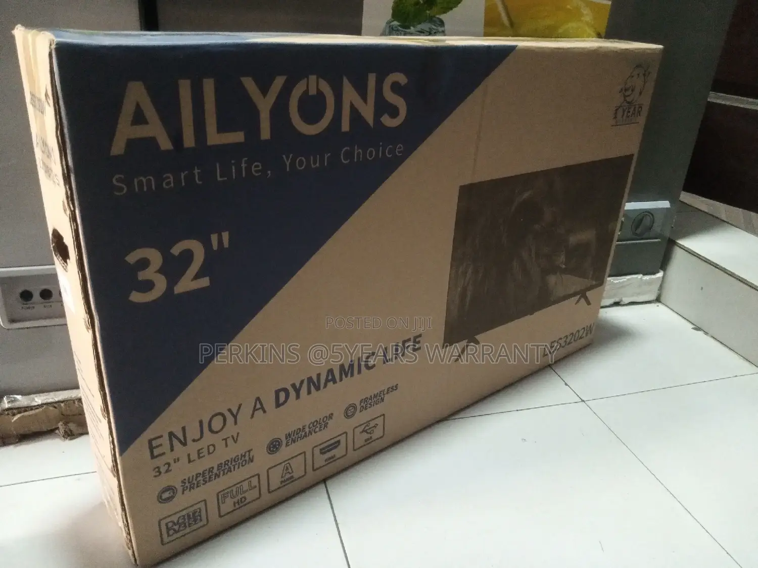 Digital Satellight Tv Ailyons 32 DVD-T2/S2 Tv Tv Tv Tv Tv T