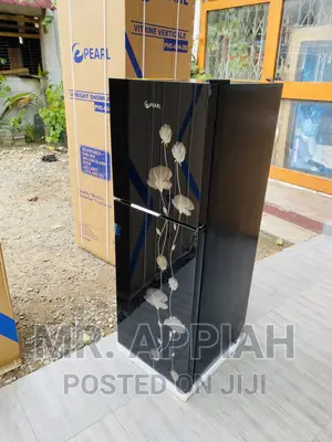 Quality Yet Affordable PearlPF-20t Top Freezer Fridge,Black