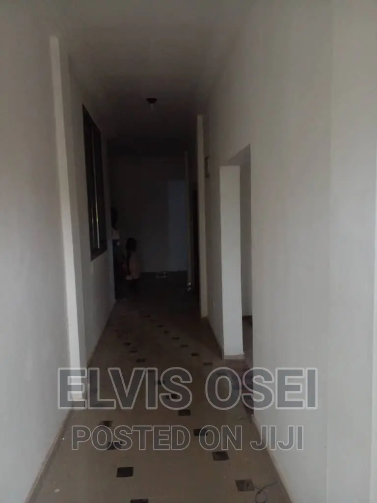 3bdrm Apartment in Tetegu, Weija for rent