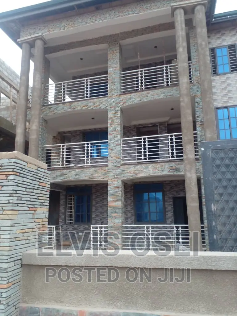 3bdrm Apartment in Tetegu, Weija for rent