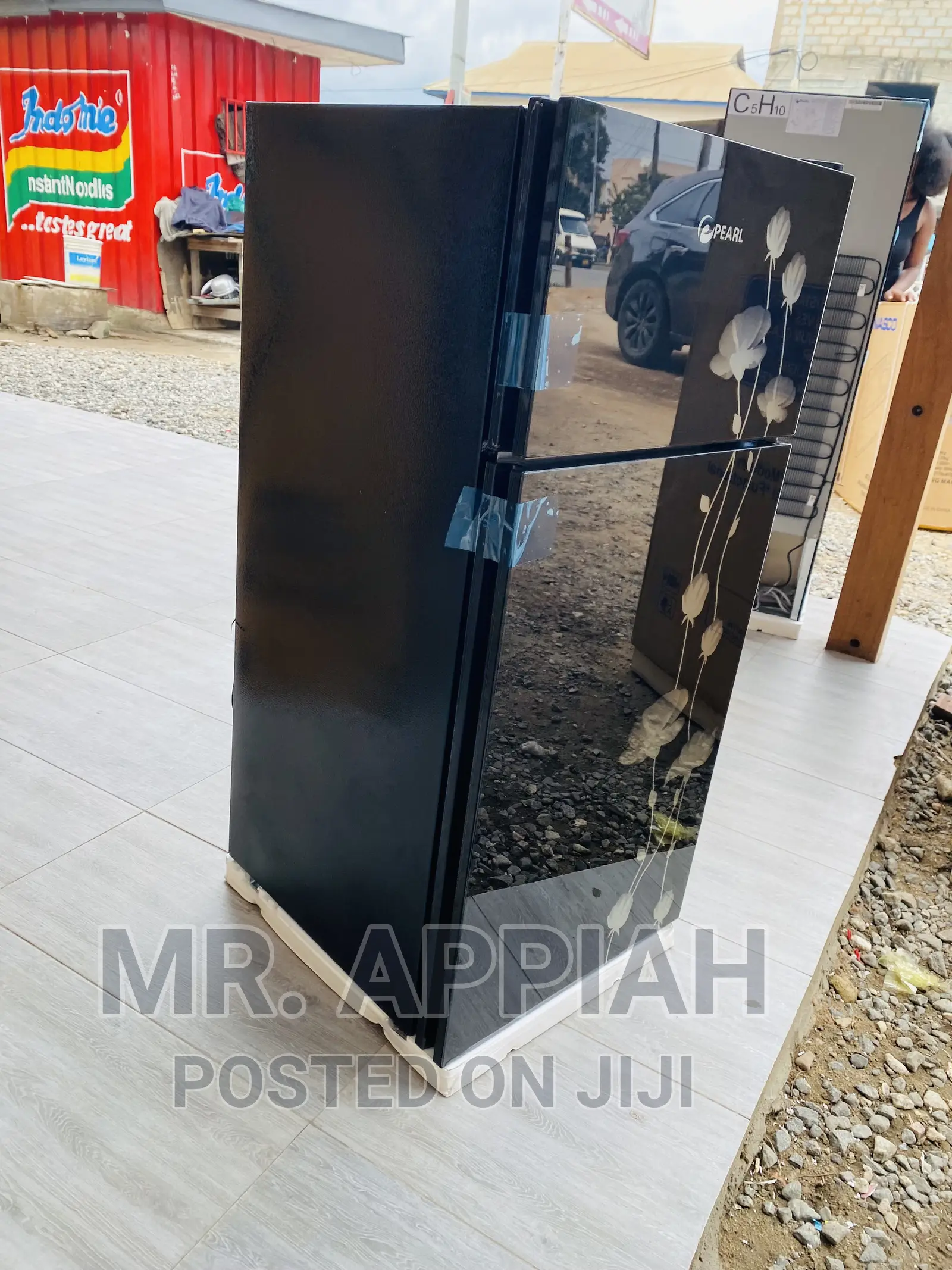 Extremely Chilling Pearl 16T Mirror Body Finishing Fridge.