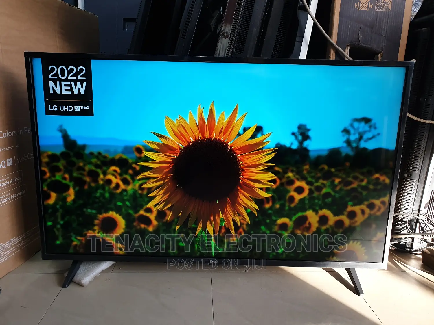 New 2022 43"Lg Uhd HDR Smart Satellite TV